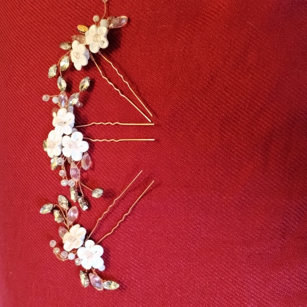 Elegant Floral Hair Pins